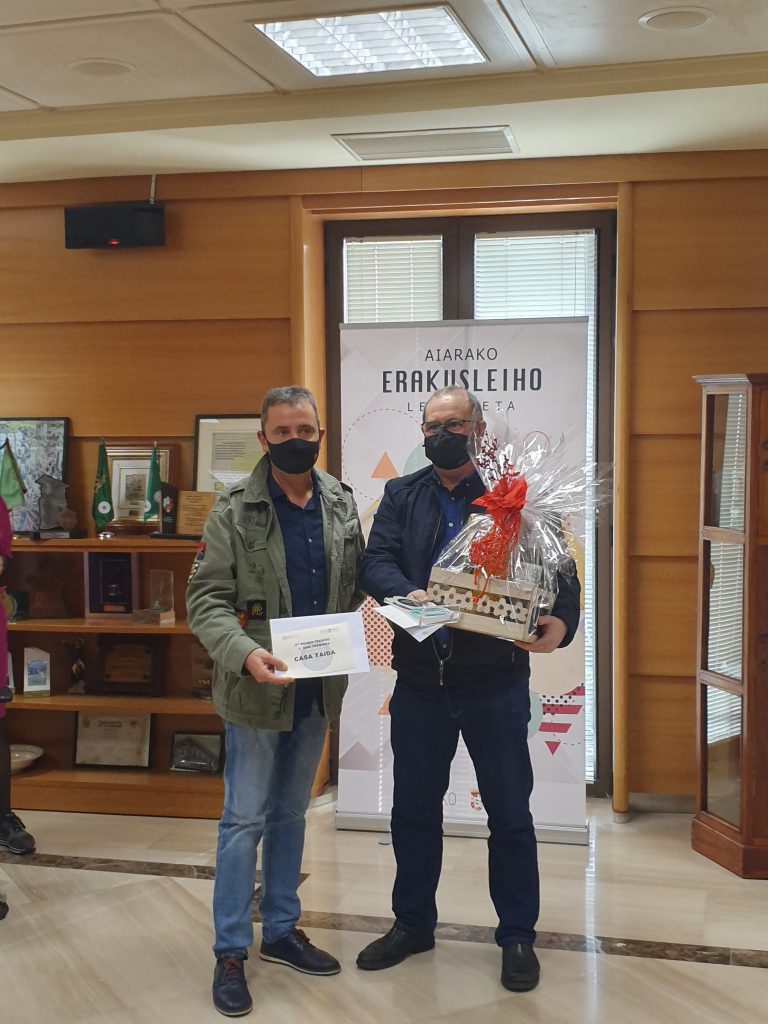 Tercer-premio-Casa-Taida-OK-768x1024 Ganadores de los premios del VII Concurso de Escaparates de Ayala