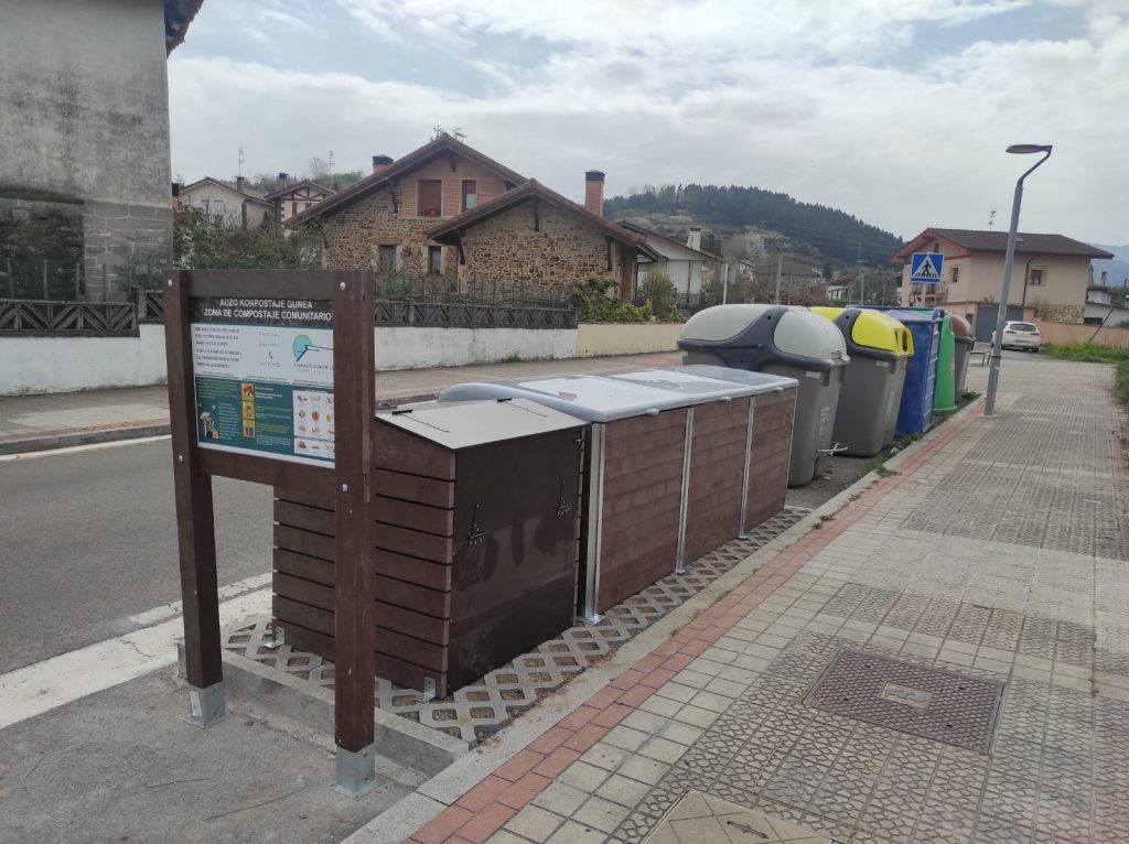 CC-Ugartebetxi-1-1024x766 Auzo konpostajerako bi gune berri jarri dira abian Aiaraldeko Kuadrillan
