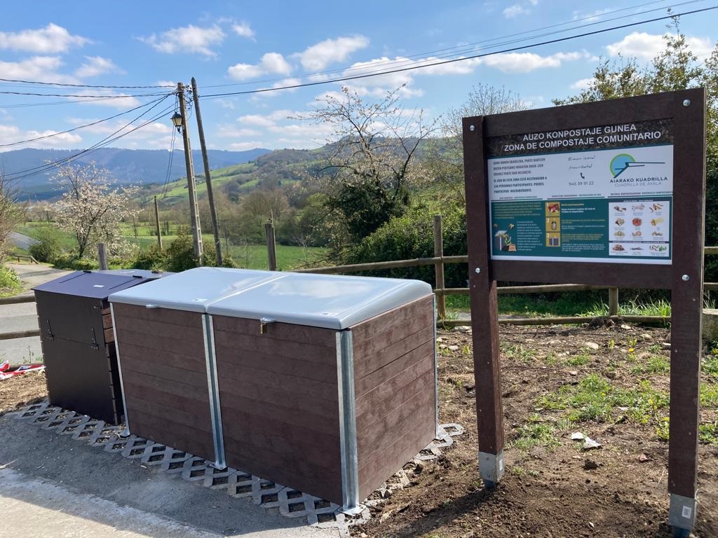 Zona-de-compostaje-comunitario-en-Izoria-2 Aiaraldeko Kuadrillak hainbat ekintza antolatu ditu 2022 Asteklimaren barnean, klima-aldaketan herritarren eragina murrizten laguntzeko