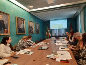 2-300x225 Aiaraldeko Kuadrillako presidentea den Encina Castresana eta Aiaraldeko Kuadrillako sustatzaile ekonomikoa den Gianfranco Ghiro Turismo Mahaiaren bileran izan dira