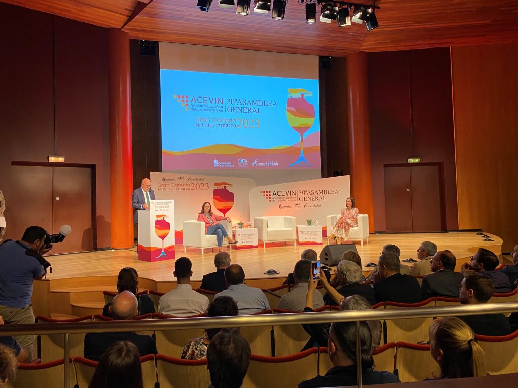 3-1024x768 Aiaraldeko Txakolinaren Ibilbidea, ACEVINen XXX. Batzar Nagusian