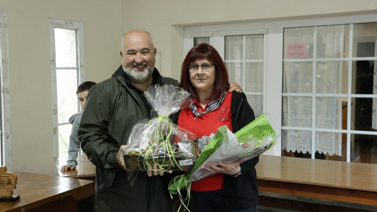 3 Aiaraldeko Kuadrillak, Iñigo Pinedo presidenteak ordezkatuta, Arabako Bolatoki txapelketako irabazleei sariak banatu dizkie