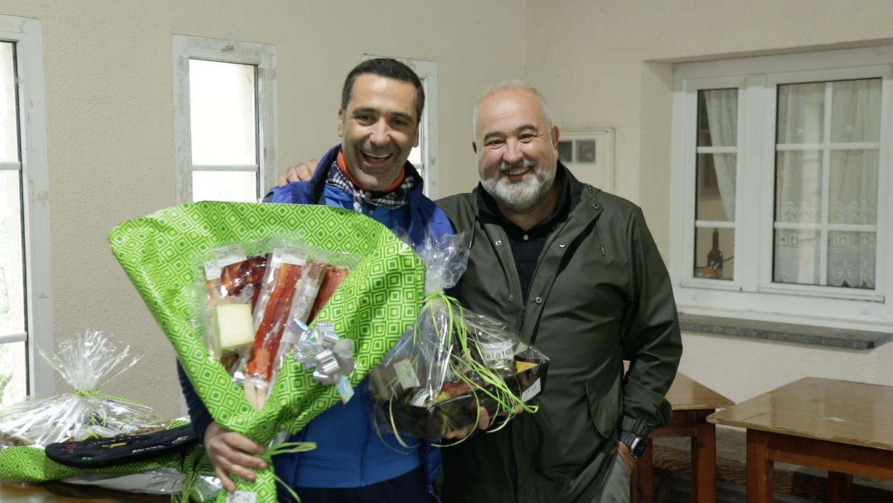 4 Aiaraldeko Kuadrillak, Iñigo Pinedo presidenteak ordezkatuta, Arabako Bolatoki txapelketako irabazleei sariak banatu dizkie