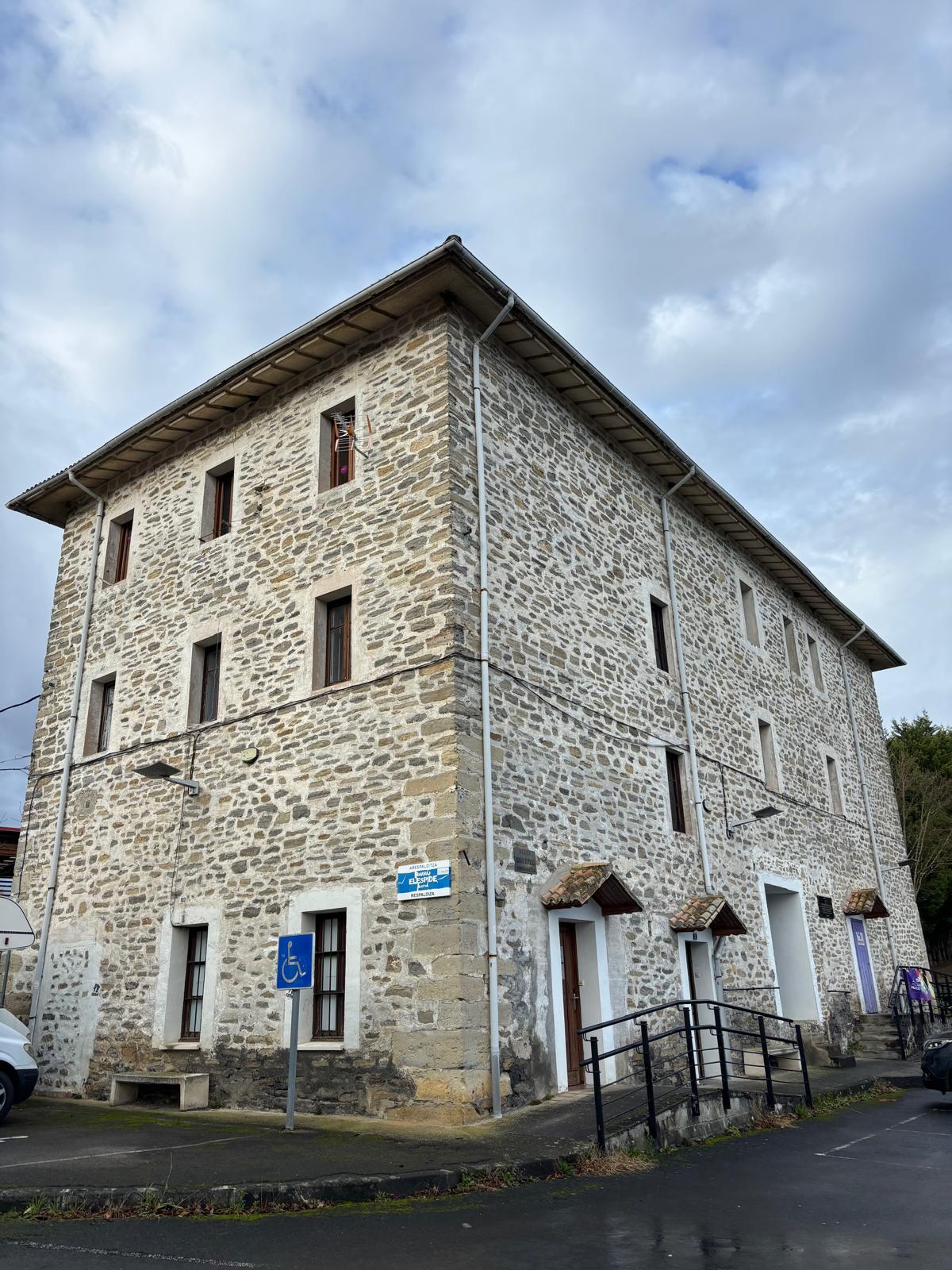 WhatsApp-Image-2025-12-04-at-16.06.50 La Cuadrilla de Aiaraldea impulsará la inserción laboral con la contratación de 40 personas a través de un programa de Lanbide