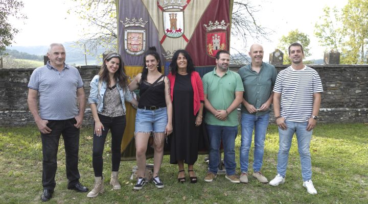 Presidenta-Vicepresidenta-y-Alcaldes-de-la-comarca-720x400 Noticias